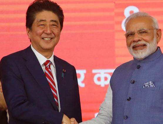 गुजराती स्टाइल में स्वागत के बाद दिखा मोदी-आबे का 'याराना'