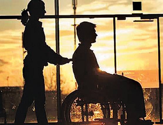 कैंसर पेशेंट ट्रेन से Free कर सकते हैं सफर, इनको भी है छूट