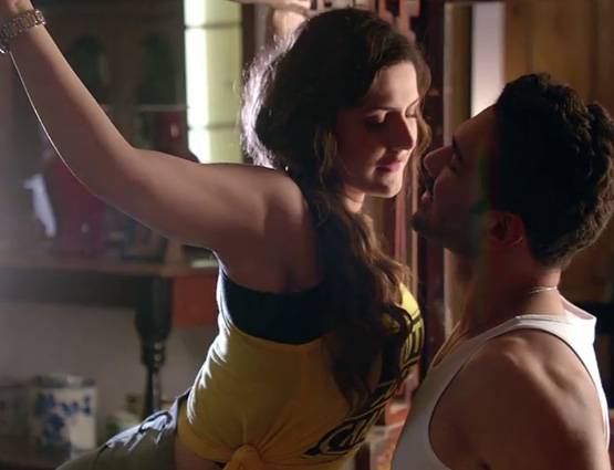 जरीन खान ने दिए हैं ऐसे सीन, देखें मूवी के 13 बोल्ड सीन