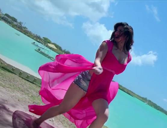 जरीन खान ने दिए हैं ऐसे सीन, देखें मूवी के 13 बोल्ड सीन