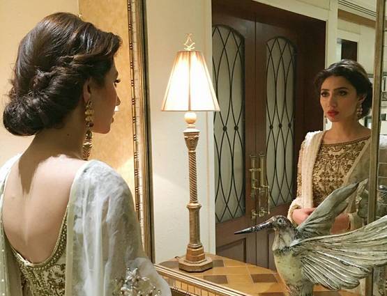 अब रणबीर के साथ तस्वीरें हुईं वायरल कभी अमेरिका के स्टोर में टॉयलेट साफ करती थी ये एक्ट्रेस