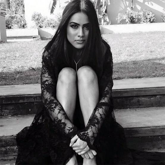 टीवी की इस 'संस्कारी बहू' के बोल्ड लुक ने बॉलीवुड एक्ट्रेस को पछाड़ा