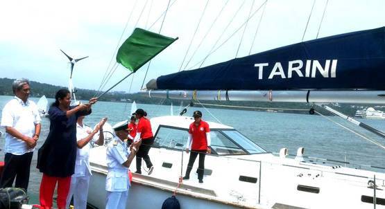 जब PAK सीमा के पास अर्जुन टैंक पर सवार हुईं रक्षा मंत्री सीतारमण