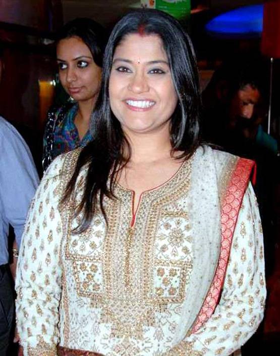 इस एक्टर से रेणुका शहाणे ने की थी दूसरी शादी, उम्र में पति से हैं 2 साल बड़ी