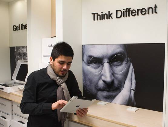 APPLE कंपनी को खड़ा करने वाले स्‍टीव जॉब्‍स के ये थे आखिरी शब्‍द...