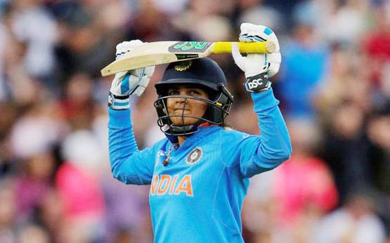 रितिक रोशन के साथ डेट पर जाना चाहती हैं ये धाकड़ बल्लेबाज