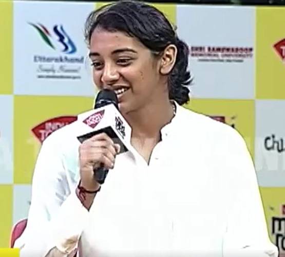 रितिक रोशन के साथ डेट पर जाना चाहती हैं ये धाकड़ बल्लेबाज