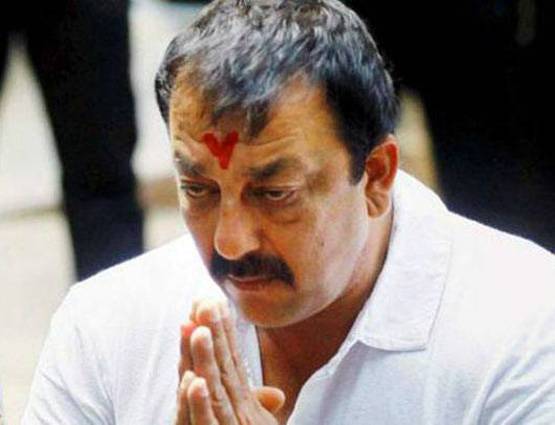 नशे में जख्मी हुए थे संजय, घर ले जाना नहीं भूले शराब की 4 बोतलें