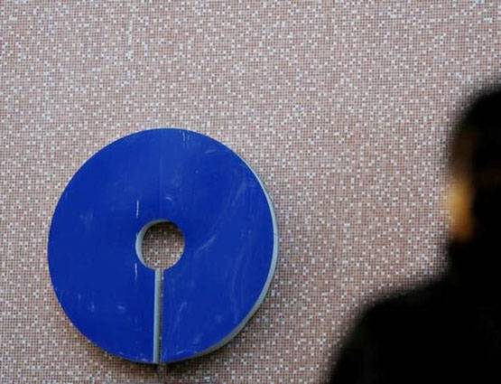 SBI में है अकाउंट, तो घर बैठे ही ऐसे कर सकते हैं आधार लिंक