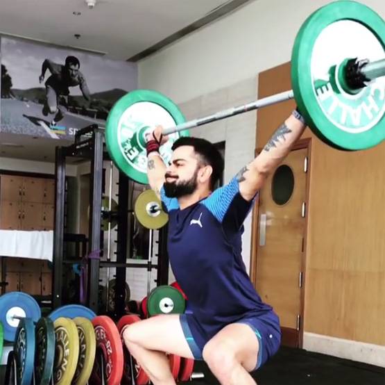 जानें- क्या खाना खाकर और कौन सी एक्सरसाइज कर फिट रहते हैं विराट कोहली