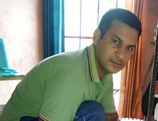 इंजीनियरिंग छोड़कर गांव में शुरू की डेयरी, अब कमाते हैं 2 लाख महीने