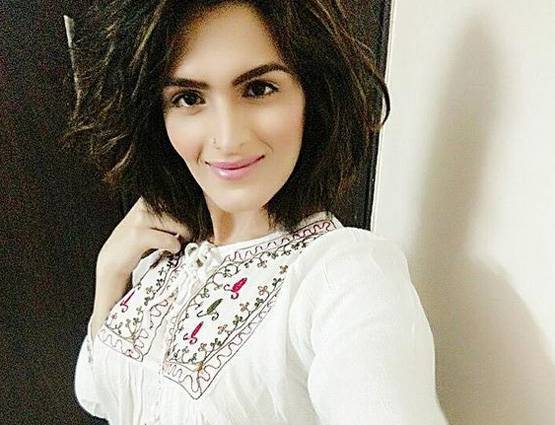 लड़के से लड़की बनी ये मॉडल, बोली- बिकिनी में देख घरवाले क्या कहेंगे?