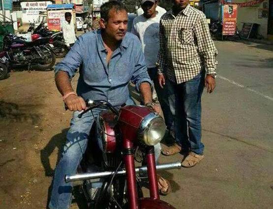 मिलिए शिवाजी के वंशज से, लग्जरी कारों से लेकर बुलेट चलाने के हैं शौकीन