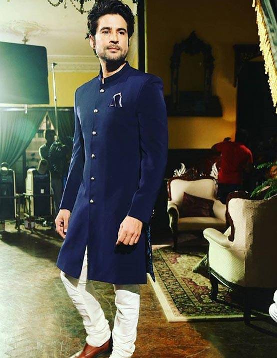 घर में बर्तन और झाड़ू-पोछा करता है ये एक्टर, कृतिका कामरा के साथ KISS हुआ था चर्चित