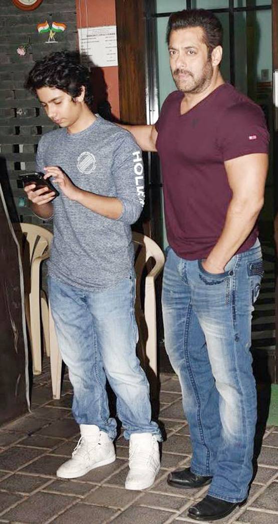 कटरीना को घर के बाहर तक छोड़ने आया सलमान का बॉडी गार्ड शेरा