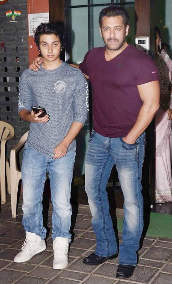 कटरीना को घर के बाहर तक छोड़ने आया सलमान का बॉडी गार्ड शेरा