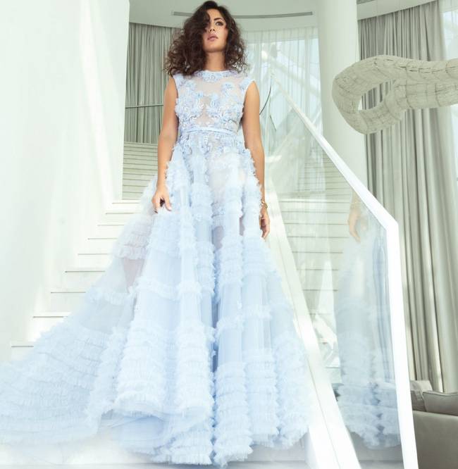 लाइट मेकअप में फोटोशूट, पहली बार ऐसी दिखीं कटरीना कैफ