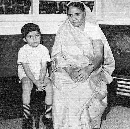 पापा की जींस पहन दोस्तों पर रौब जमाते थे सनी, देखें PHOTOS