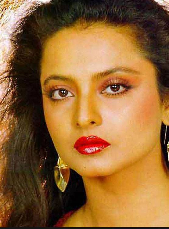 पिता ने कभी नहीं दिया अपना नाम, रहस्य से कम नहीं है रेखा का जीवन