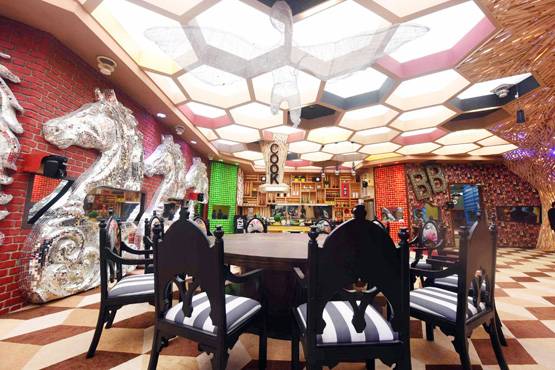 ऐसा है बिग बॉस का नया घर, 200 लोगों ने 55 दिन में किया तैयार