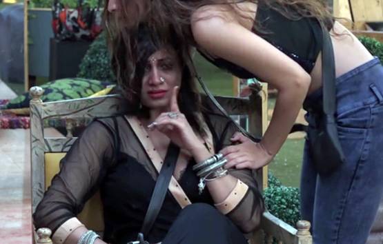 सपना के तंज से रो पड़ीं अर्शी, जानें- क्या है सेक्स स्कैंडल विवाद