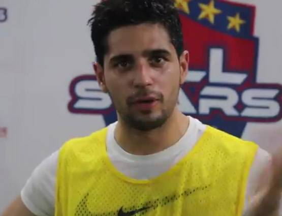 फुटबॉल में भी विराट-धोनी का दबदबा, रणबीर की टीम को हराया