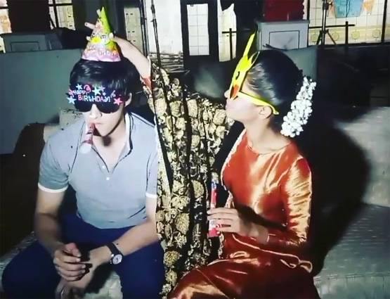 नायरा ने मनाया बॉयफ्रेंड मोहसिन का Birthday, पार्टी में ऐसे की मस्ती