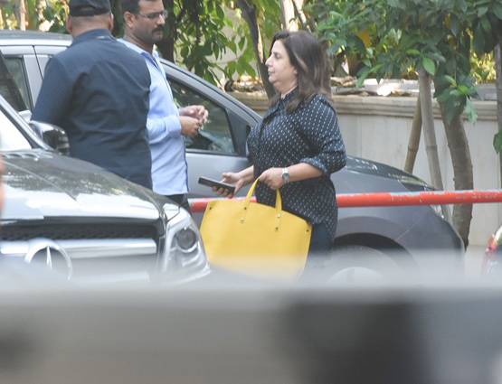 PHOTOS आखिर बहन रानी मुखर्जी से मिलने पहुंची काजोल