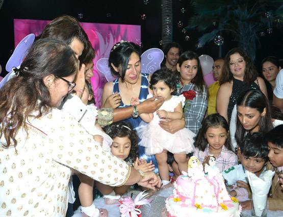 PHOTOS: करणवीर बोहरा ने ऐसे मनाया अपनी बेटियों का पहला बर्थडे