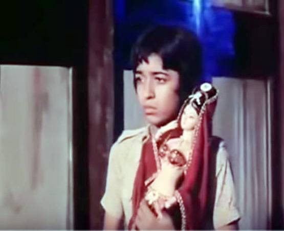 कभी अमिताभ के बचपन का करते थे रोल, अब कहां है ये सितारा