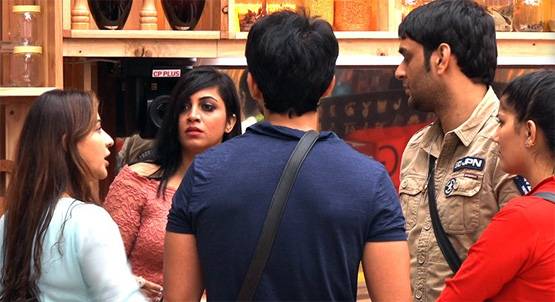 BIGG BOSS में लड़ाइयां जारी, विकास-हिना में नॉनस्टॉप घमासान