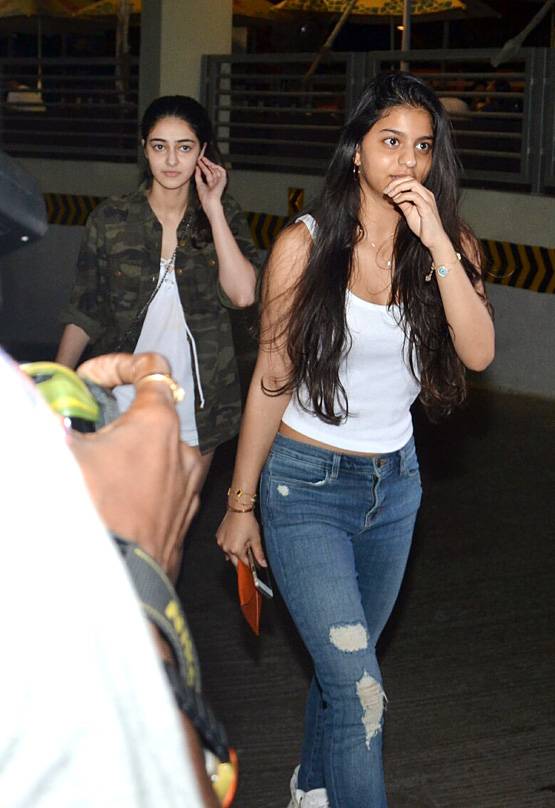 PHOTOS ये हैं सुहाना के बेस्ट फ्रेंड्स, साथ में पहुंचे फिल्म देखने