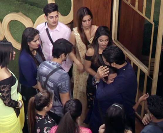 BIGG BOSS से बाहर हुई ज्योति, विकास गुप्ता ने दिया ये ऑफर