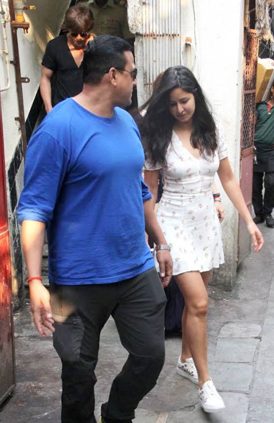 शाहरुख के साथ दिखीं सलमान की 'जोया', PHOTOS वायरल