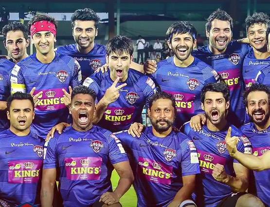 फुटबॉल में भी विराट-धोनी का दबदबा, रणबीर की टीम को हराया