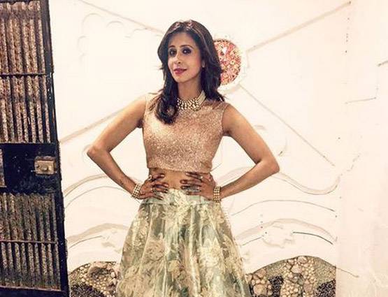 दिवाली पार्टी में फिट दिखीं दिव्यांका, विवेक का दिखा अलग अंदाज