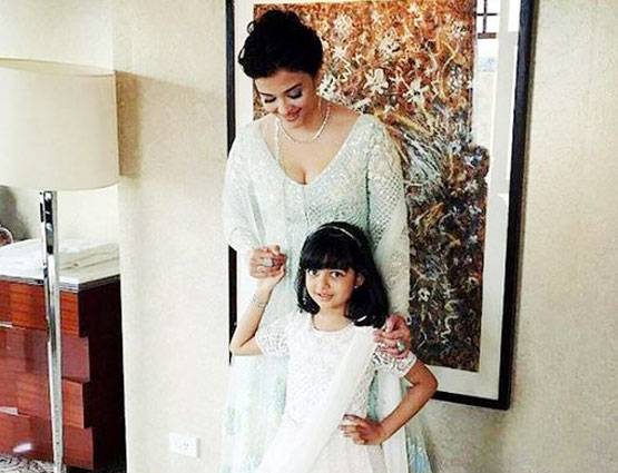 काफी बदली-बदली नजर आ रही हैं ऐश्वर्या, दिवाली पूजा की फोटो वायरल