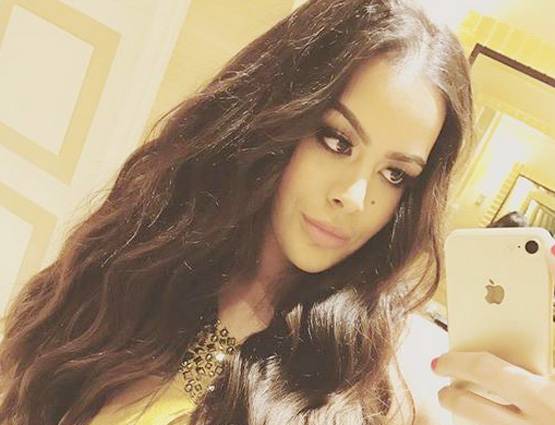 किसी स्टार से कम नहीं हैं संजय दत्त की बेटी, ये 10 तस्वीरें हैं सबूत