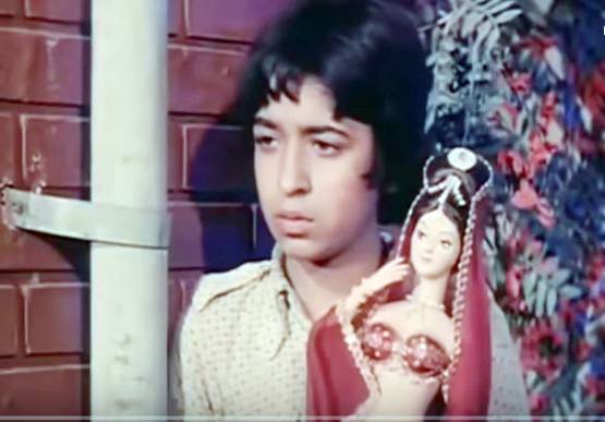 कभी अमिताभ के बचपन का करते थे रोल, अब कहां है ये सितारा