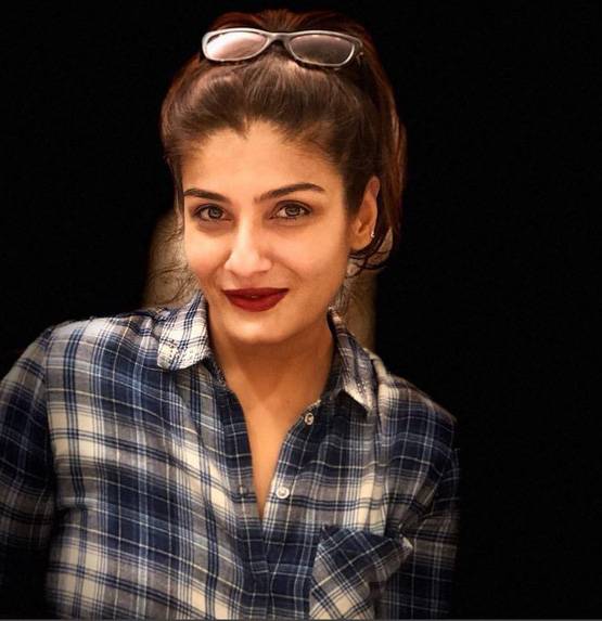 अजय देवगन के लिए रवीना ने की थी सुसाइड की कोशिश, करिश्मा से थी चिढ़