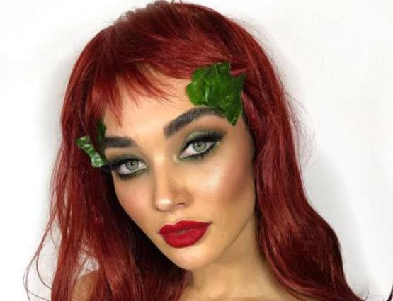 रजनीकांत की हीरोइन बिकिनी ड्रेस में जमकर कर रही हैं HALLOWEEN PARTY