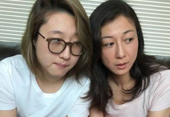 हॉलीवुड स्टार की बेटी है लेस्बियन, पिता-परिवार-दोस्तों ने किया विरोध