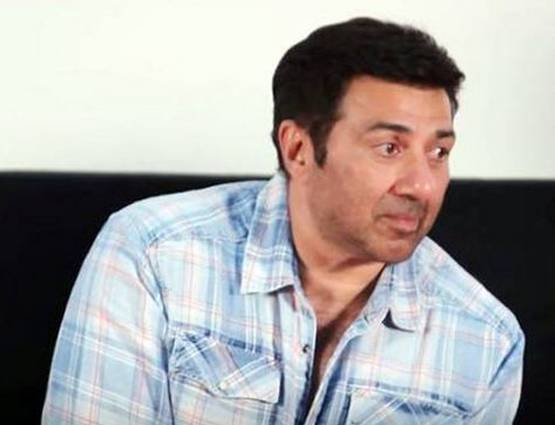 भाई को फिल्म नहीं मिलने का दर्द बता रो पड़े थे सनी, अब मिला काम