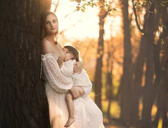 स्‍तनपान की ये तस्‍वीरें बदल देंगी आपके दिमाग की गंदी सोच...