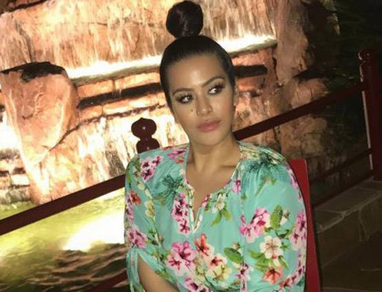 किसी स्टार से कम नहीं हैं संजय दत्त की बेटी, ये 10 तस्वीरें हैं सबूत