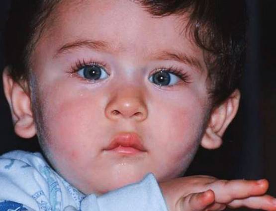 तैमूर की वायरल फोटोज के पीछे है किसका हाथ? नहीं मिलता क्रेडिट