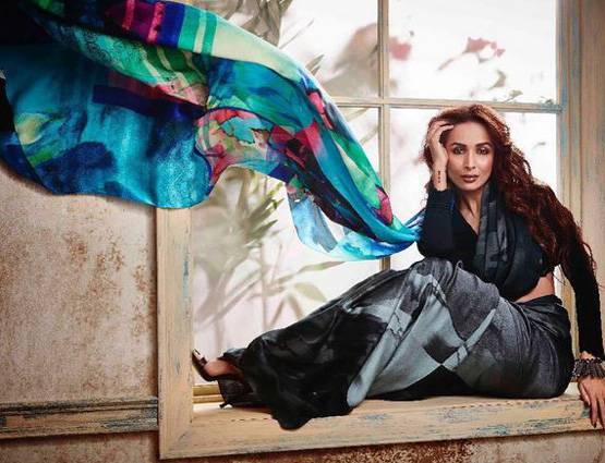 44 साल की उम्र में इतनी ग्लैमरस हैं मलाइका, नजरें हटाना मुश्क‍िल