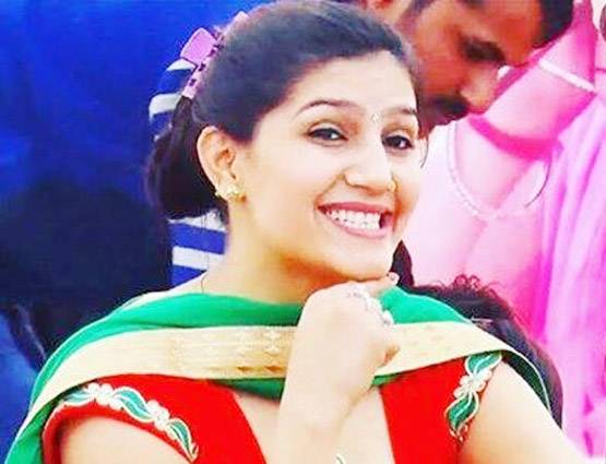 बिग बॉस में बोलीं सपना चौधरी, 'मैं चलती-फिरती आफत हूं'