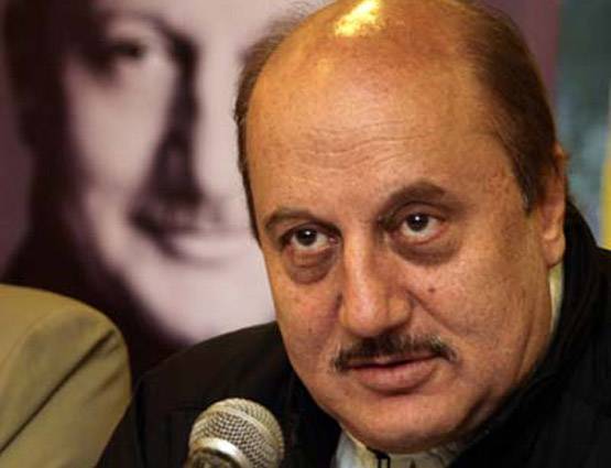 तुतलाते थे अनुपम खेर, इस वजह से पहले प्यार में हुए थे नाकाम