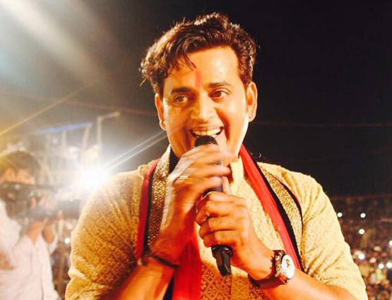 ये हैं भोजपुरी फिल्मों के अमिताभ बच्चन, घर में हर साल होती है छठ पूजा